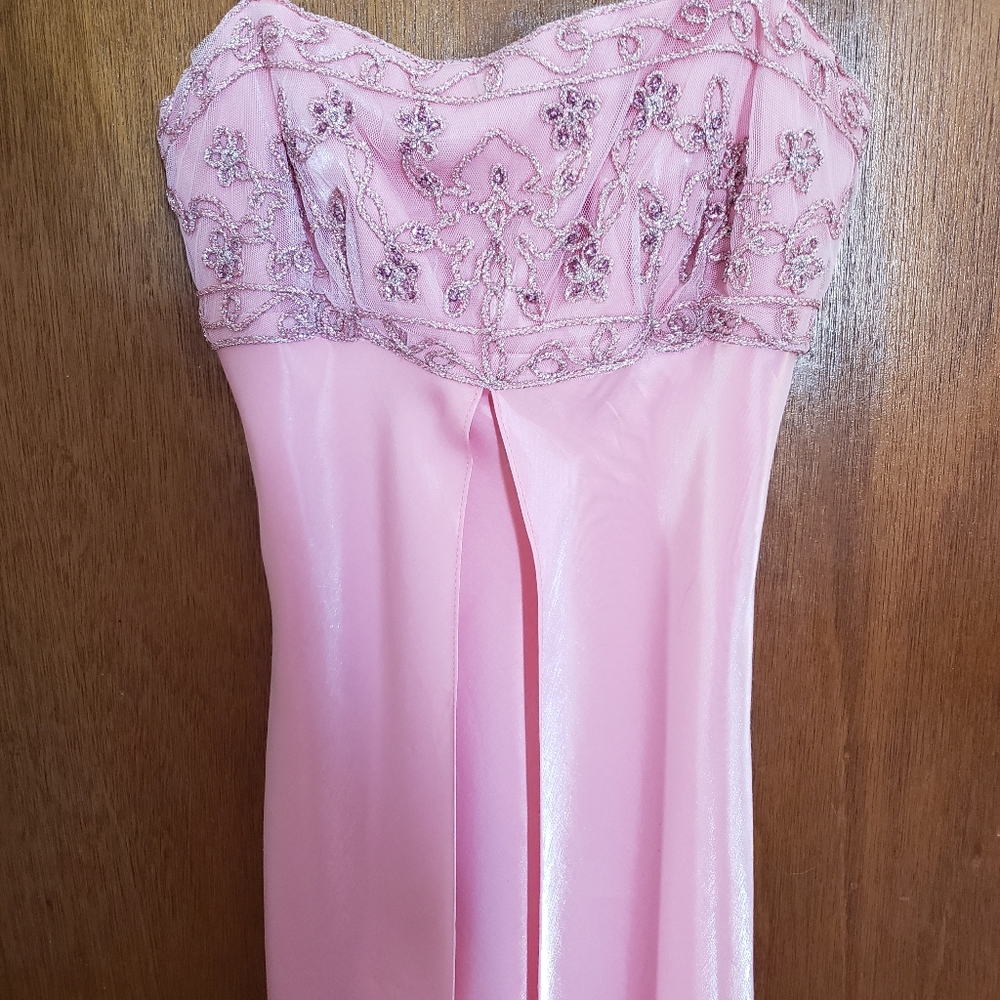 Parco Formal Dress Pink- Long, Sleeveless, prom dress - size Med